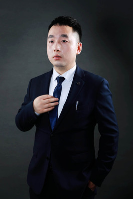    兰盖
专职律师